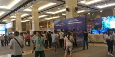 主人，快來帶我去寵物醫(yī)師大會啦~