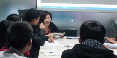 聚焦展覽營銷——畢加業(yè)務(wù)團(tuán)隊(duì)開展材料報(bào)價培訓(xùn)