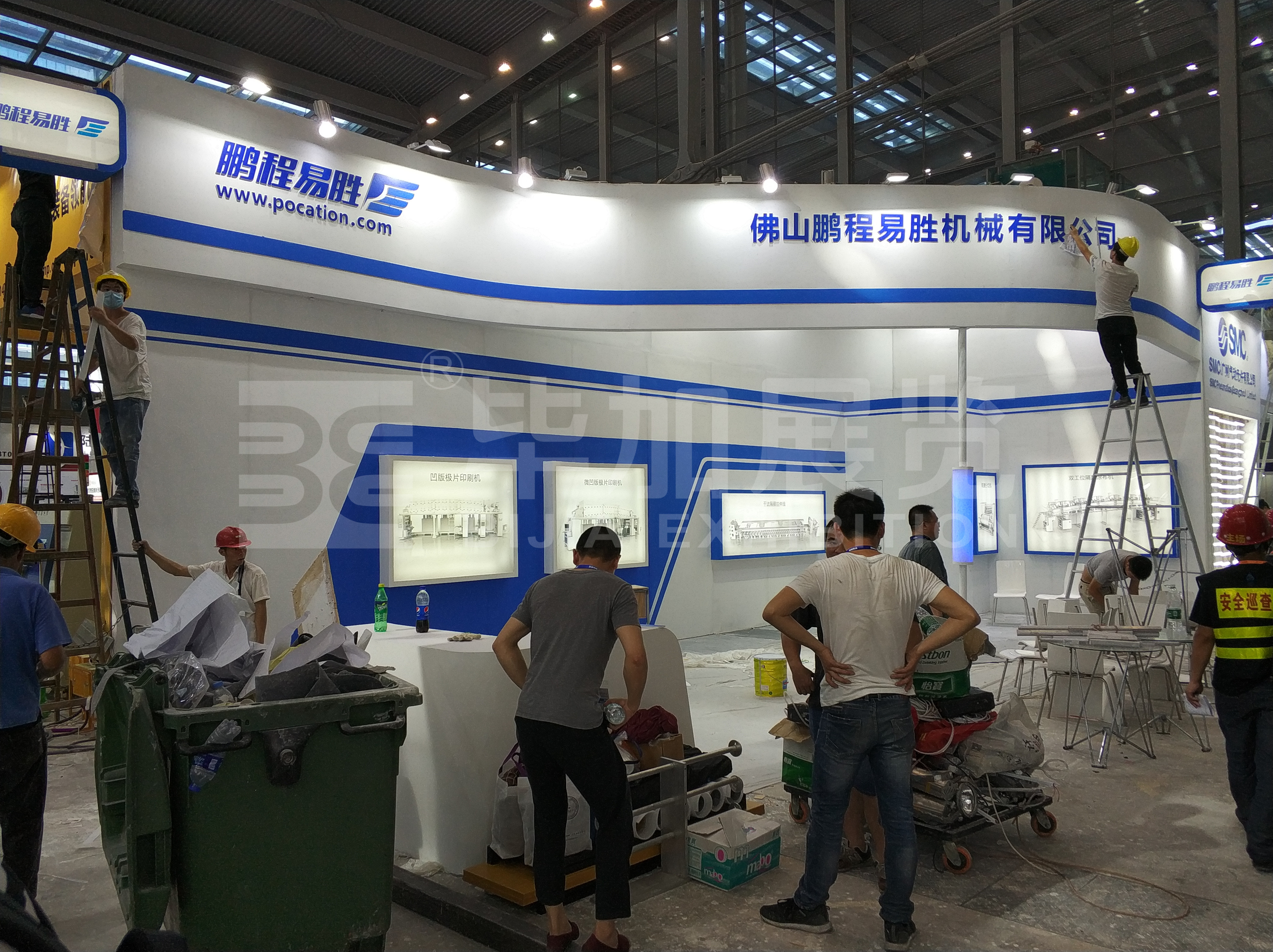 鵬程易勝—電池展展覽設(shè)計(jì) 鵬程易勝—電池展展覽設(shè)計(jì)